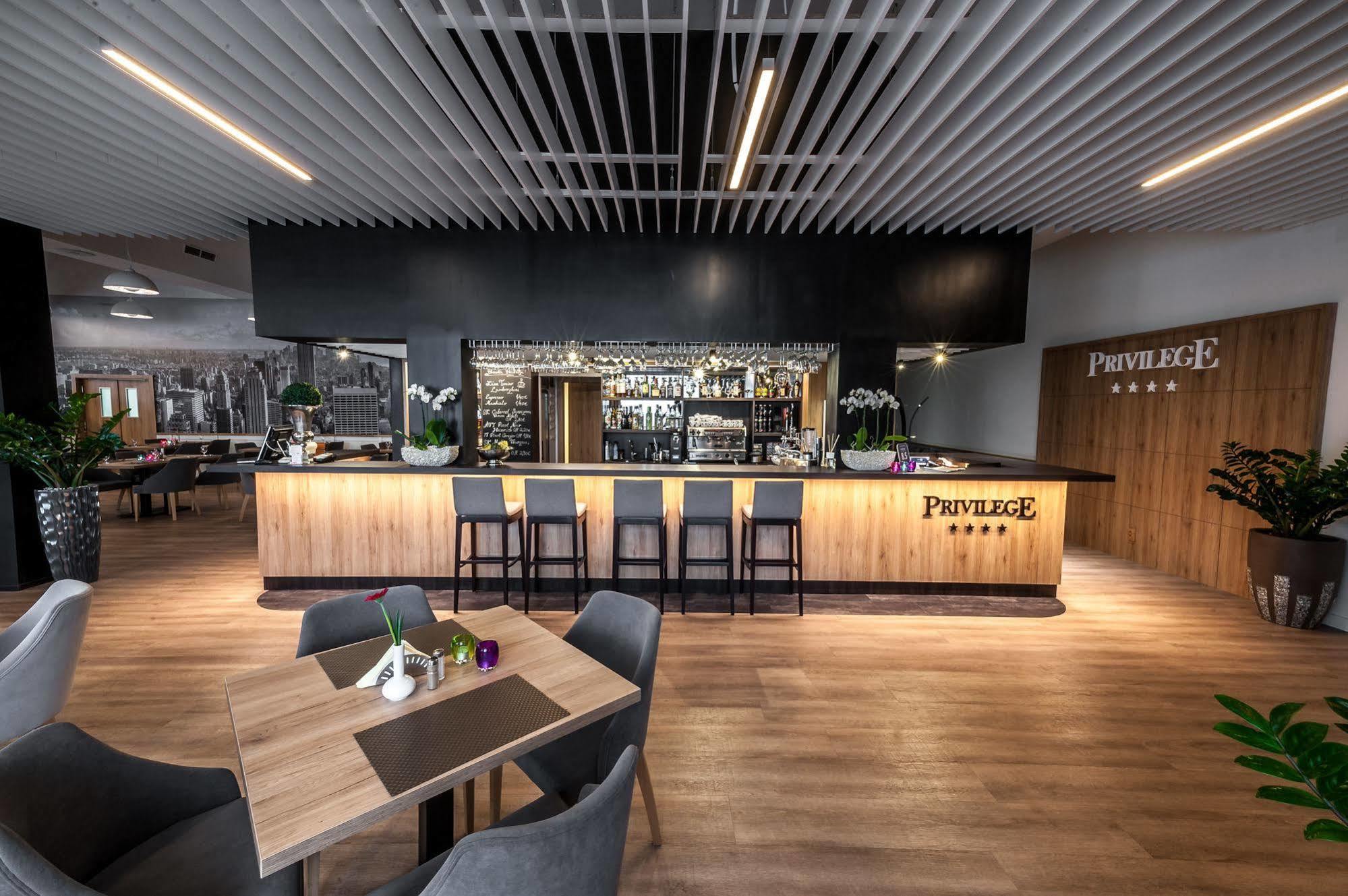 Privilege - Empire Hotels Group Kassa Kültér fotó